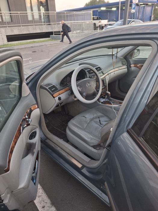 Продам мерседес е 320