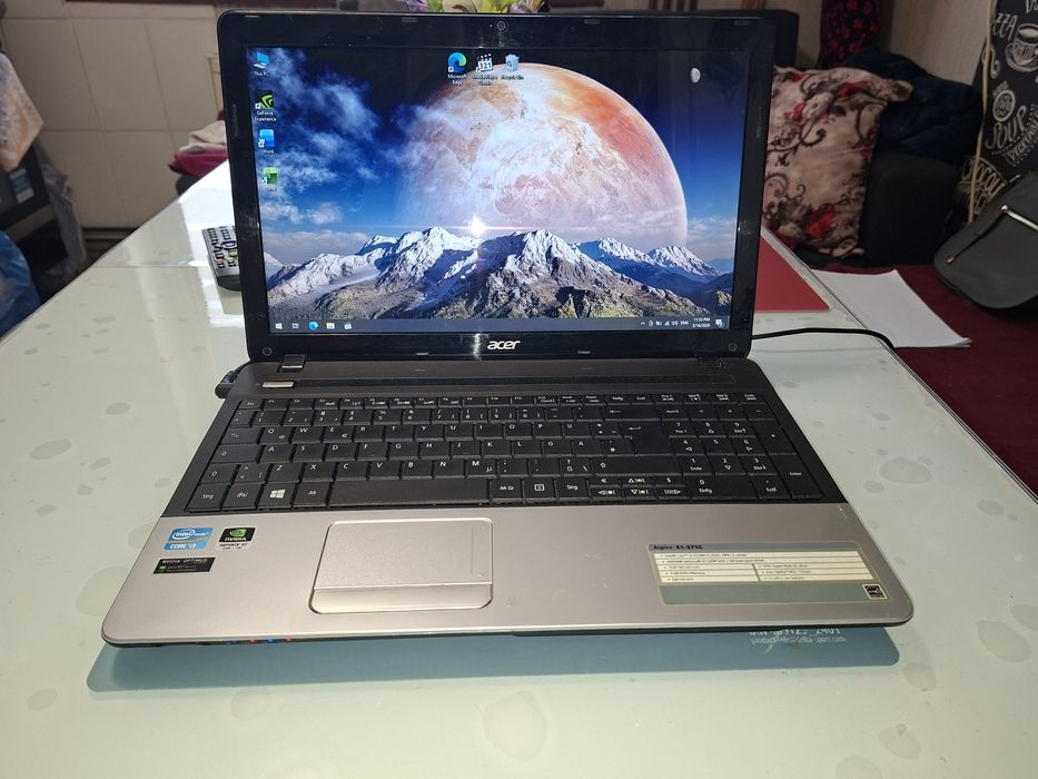 Acer Aspire cu video dedicat NVIDIA,  Intel i3, 8 gb ram, baterie ok