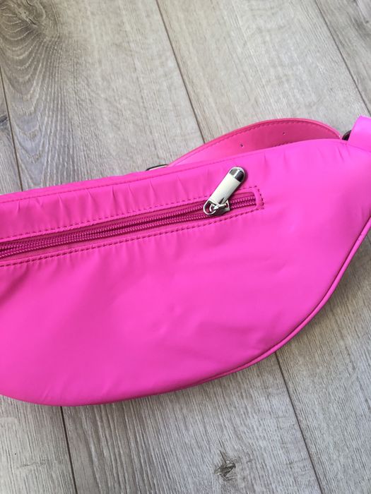 Чанта  тип бананка