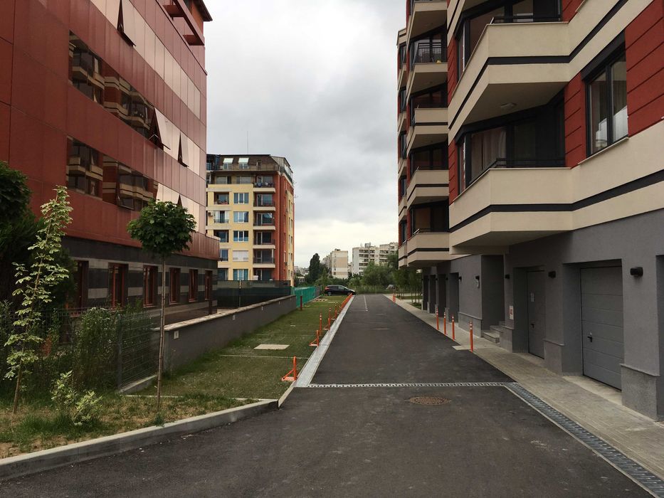 Дава се под наем Гараж / Паркомясто в София, Младост 1 - 12 кв.м за 75 € - Снимка #2