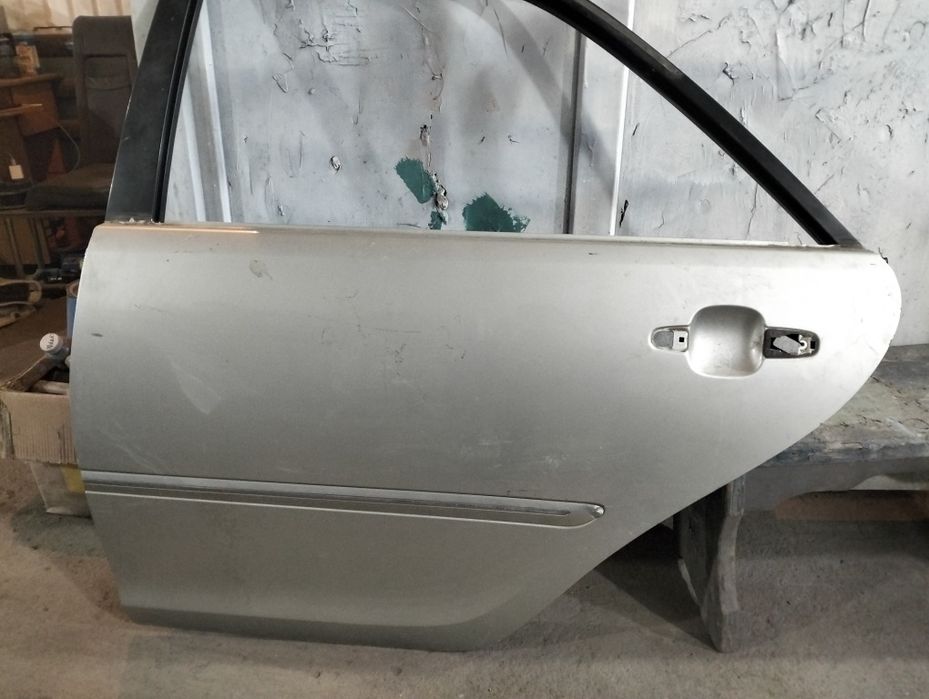 Продам дверь Камри 30