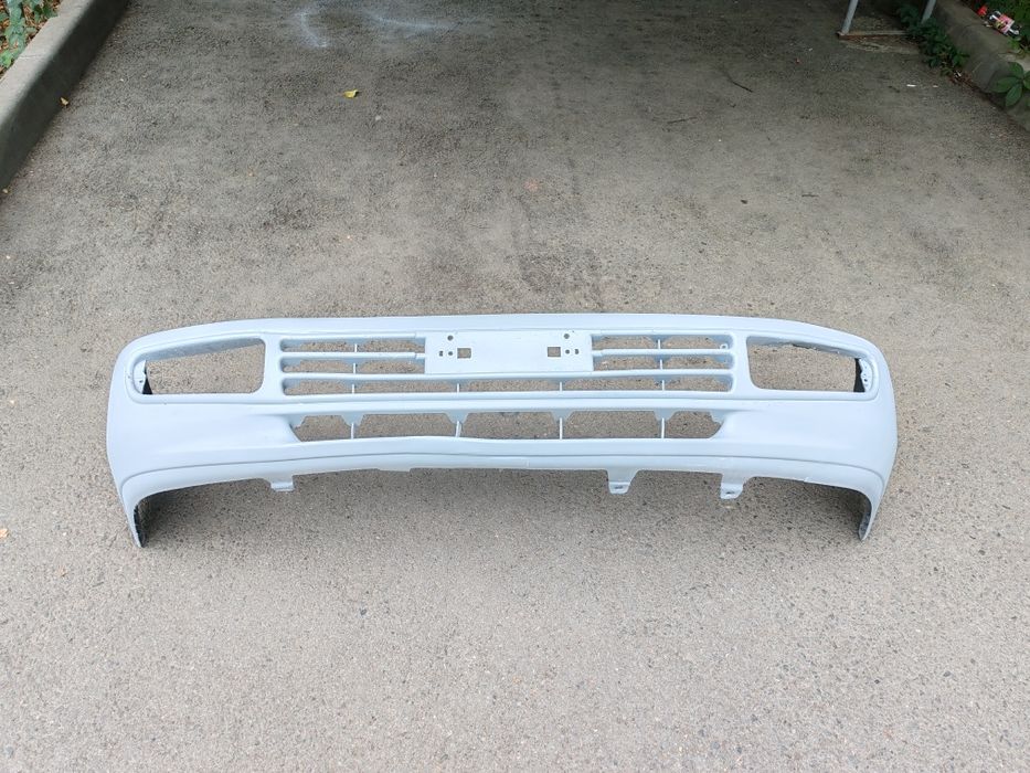 Передний бампер mitsubishi chariot