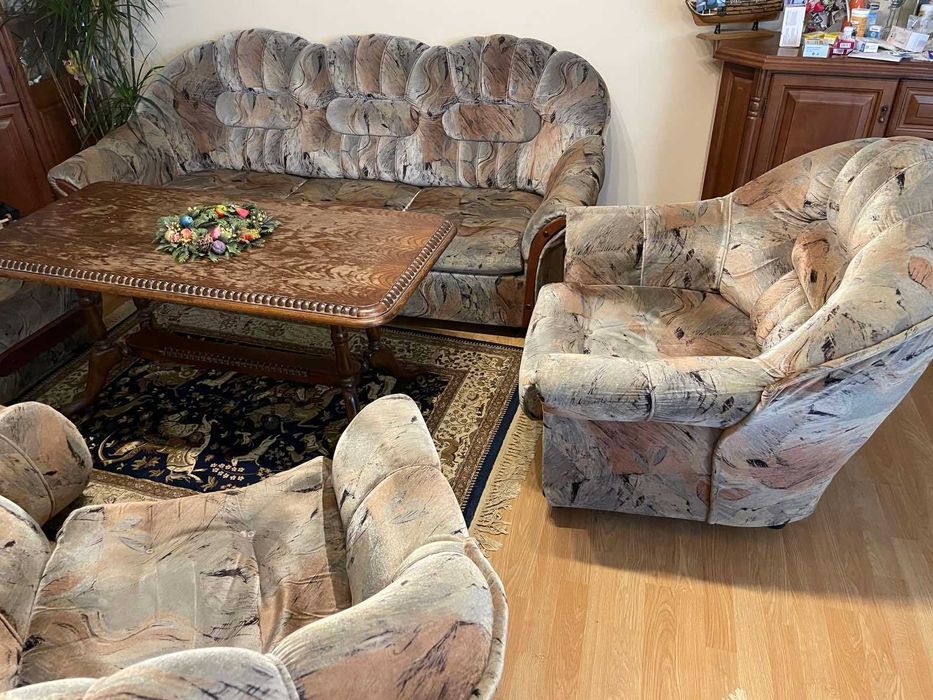 Троен диван, 2 фотьойла, 2 табуретки и маса