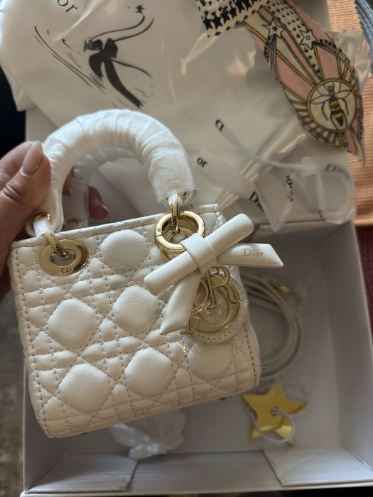 Dior mini чанта чисти нова