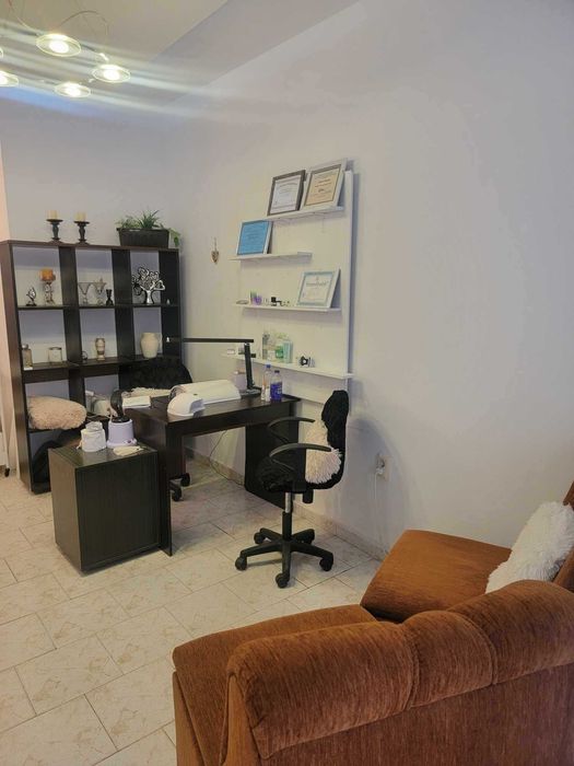 Място под наем за маникюр Пловдив