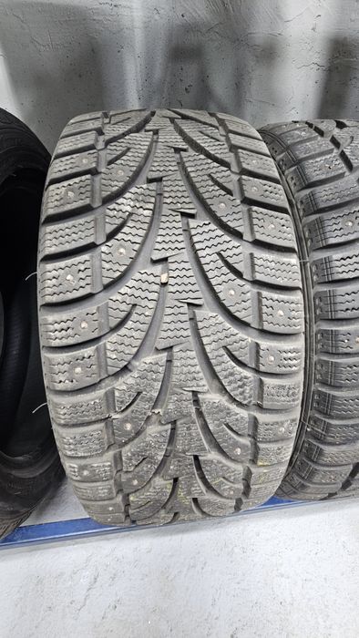 Продам комплект шин 225/45/17
