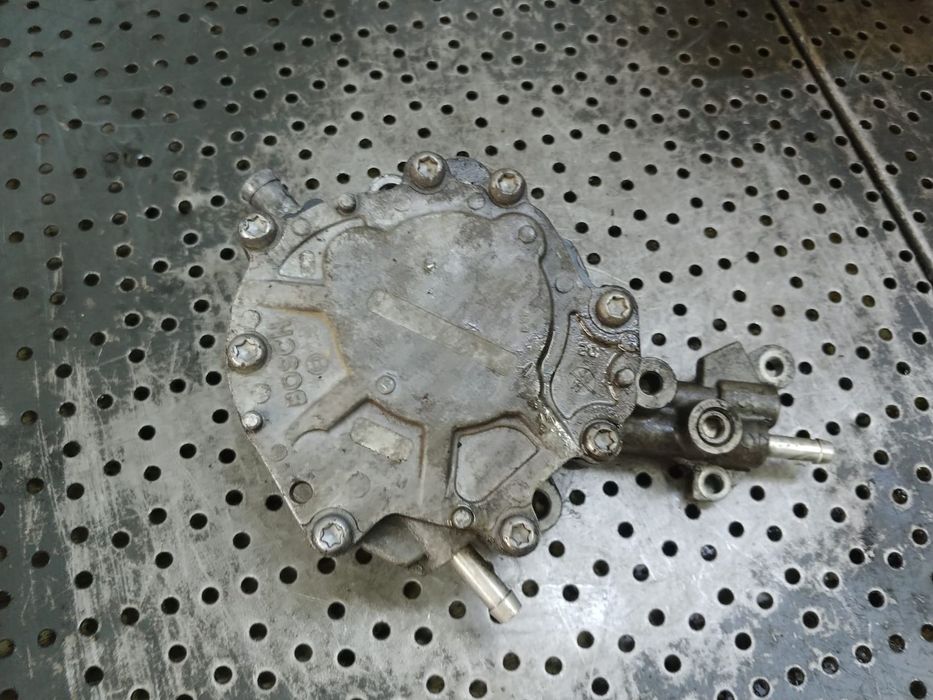 pompa vacuum 1.9 tdi asz audi a3 8l golf 4