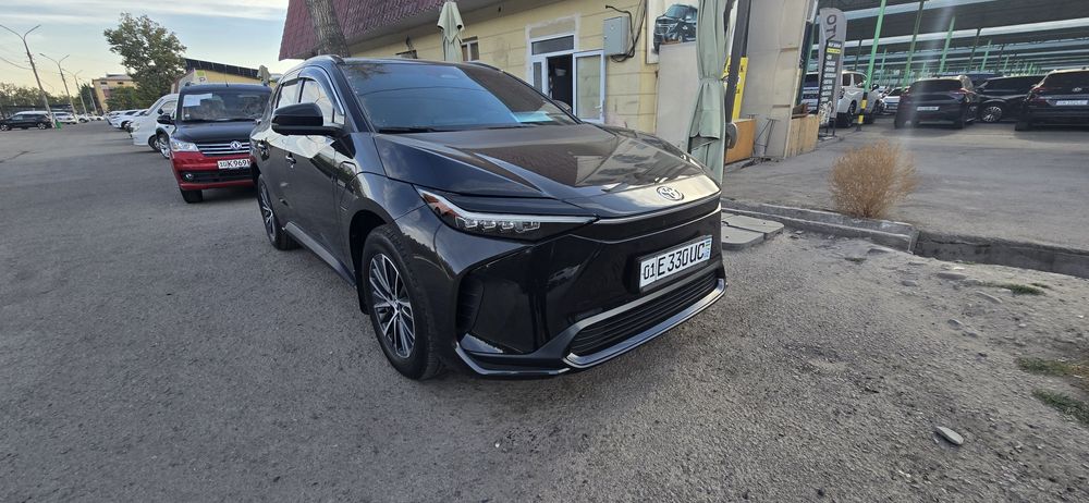 Toyota BZ4X Long-range Full