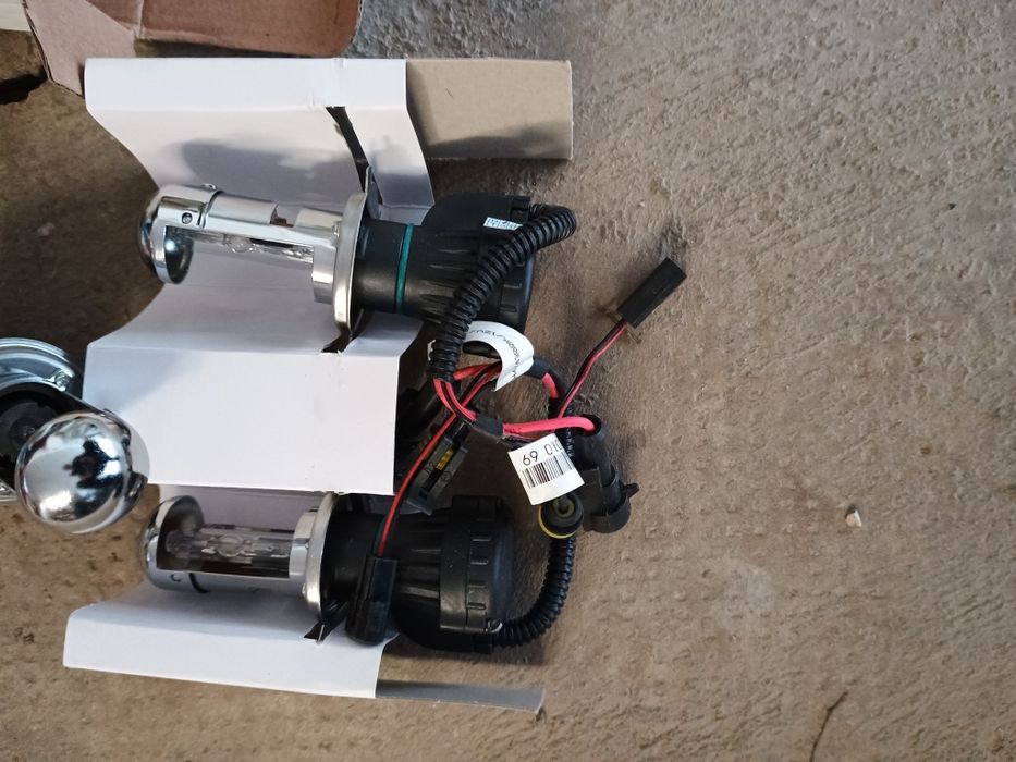 Vând instalație Xenon h4