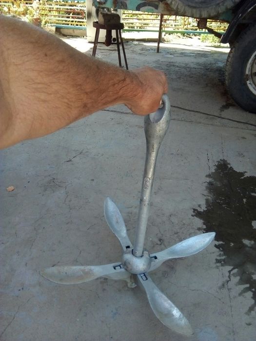 Продам якорь складной