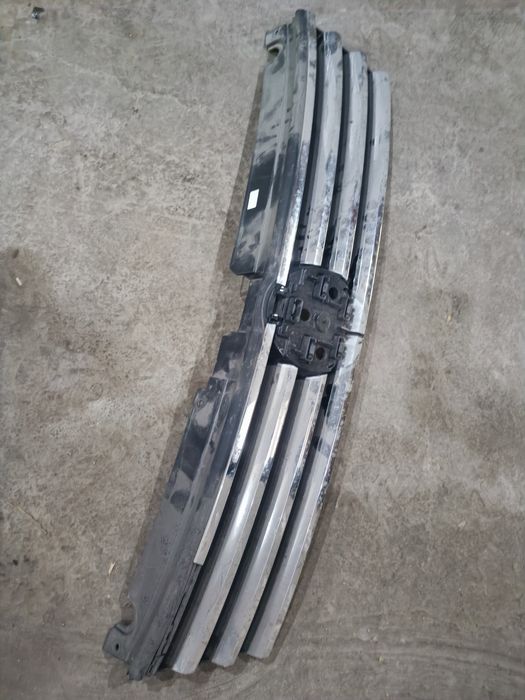 решетка (маска) предна броня VW Volkswagen Touareg 2015-2017