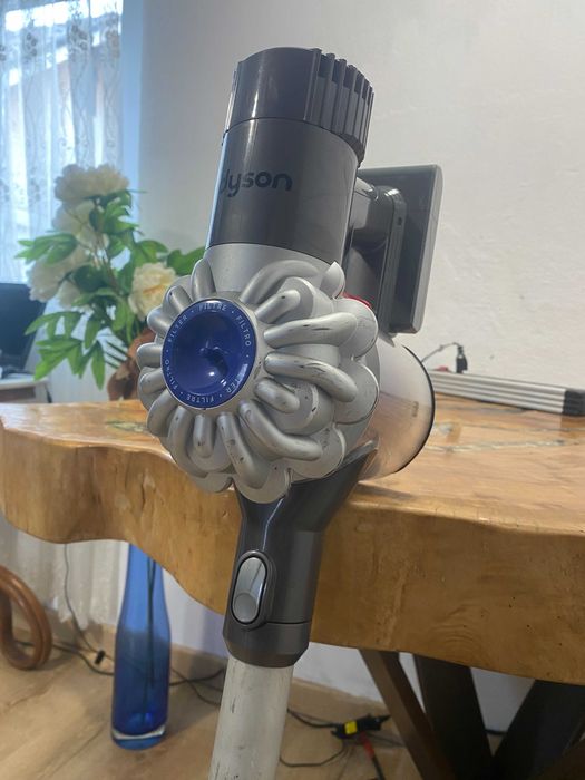 aspirator dyson v6