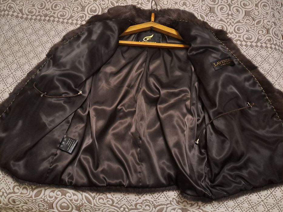 Продаётся норковая шуба