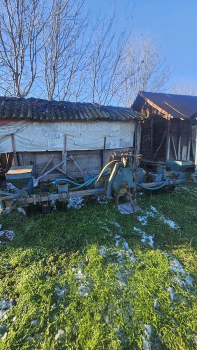 Semănătoare Porumb / Floarea-Soarelui ,de Piatra Neamț, cu 6 rânduri