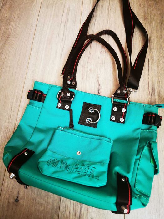 Geanta femei practica cu transport gratuit