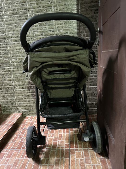 Продам коляску joie в отличном состоянии.