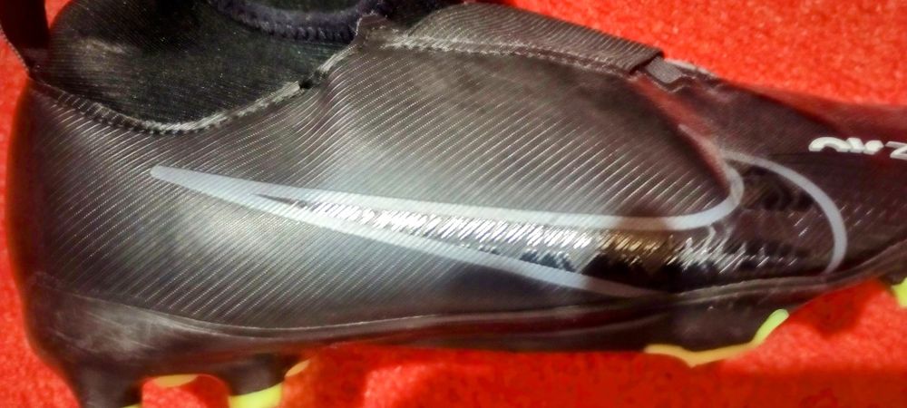 Nike Air Zoom Total 90 III (T90 III) – лакелес версия (без връзки), FG