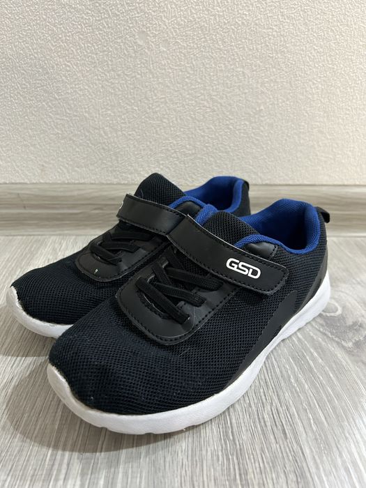 Кроссовки детские беговые