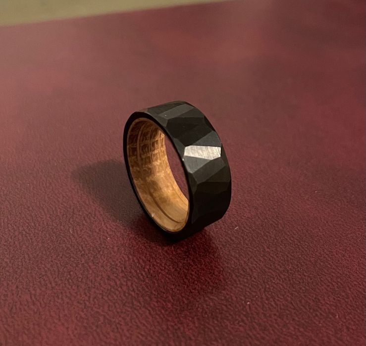 Inel/verighetă neagră din tungsten, mărimea 8 (US) sau 57 (EU)+cadou