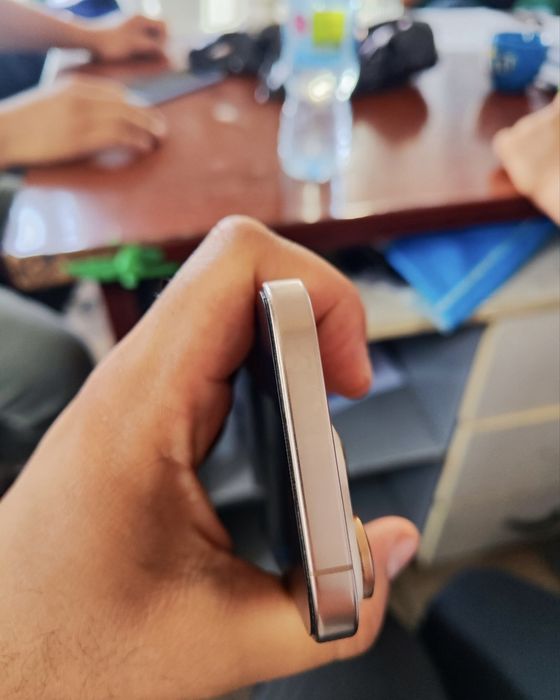 Iphone 16 pro.