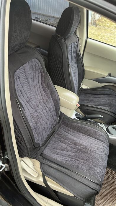 Продам чехлы на авто универсальные