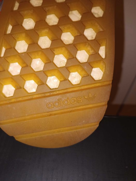 Vând incaltari sport ADIDAS INIKI