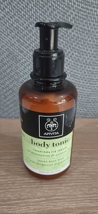 Боди Тоник Мляко за тяло APIVITA с Бергамон и Зелен чай, 200мл!Гърция!