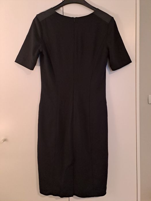 Черна дамска рокля