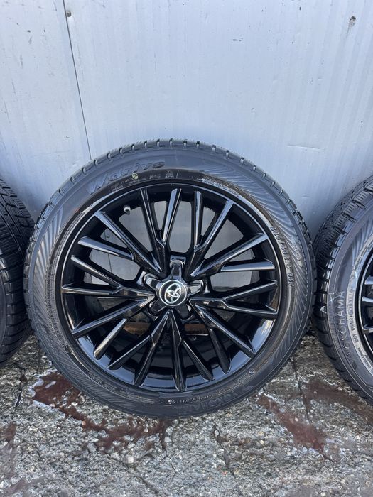 Jante anvelope yokohama 225 50 18 iarna toyota chr