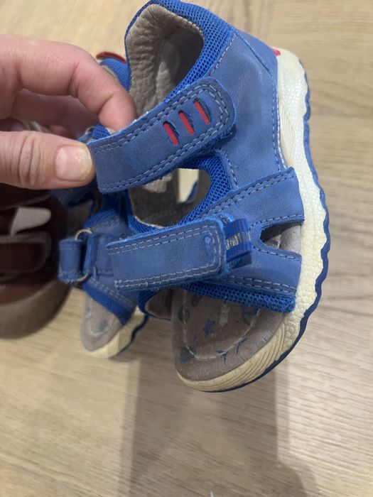 Три пары обуви new balance tombi