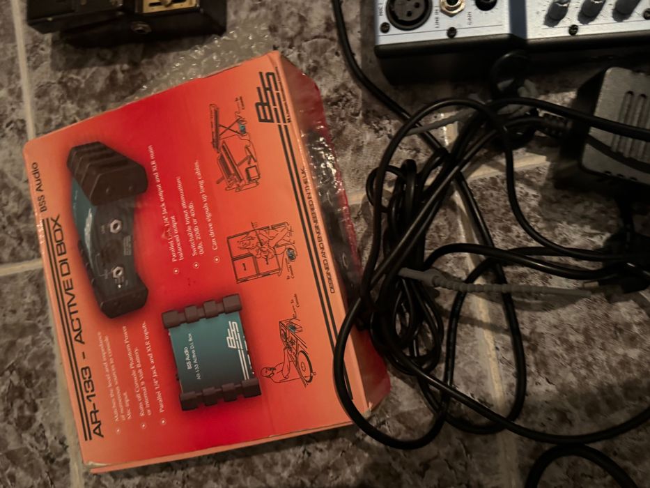 Музикални инструменти.