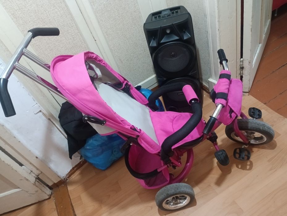 Продам детский трех колесный велосипед