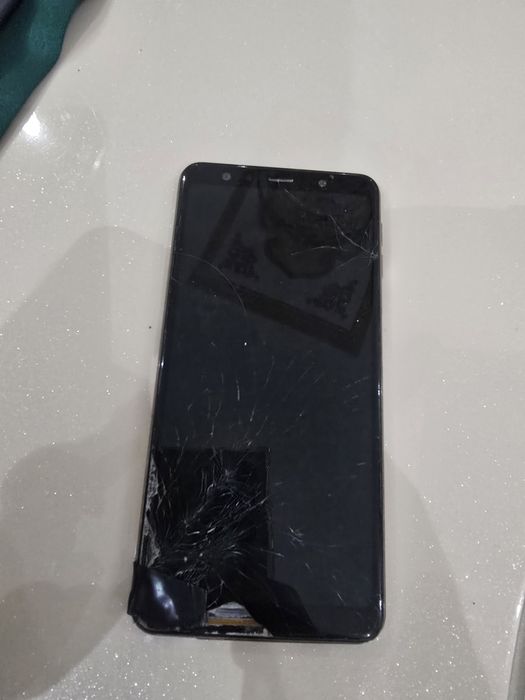 Телефони за части  samsung ipad