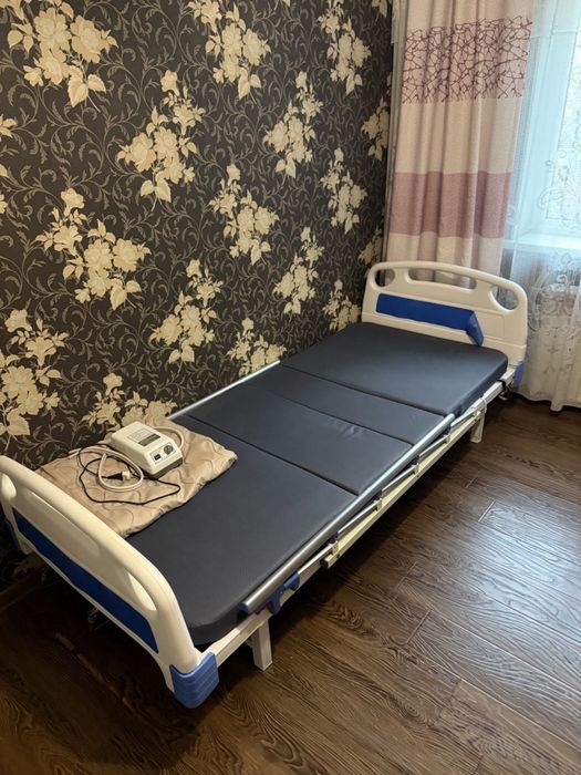 медицинская функциональная кровать + противопролежневый матрац