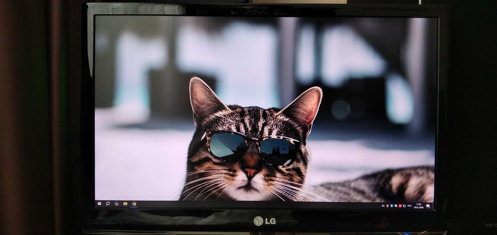 Монитор LG IPS236V (23 дюйма)