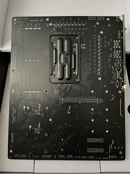 Gigabyte X670 Aorus Elite Ax AM5 + Ryzen 5 7600x AM5