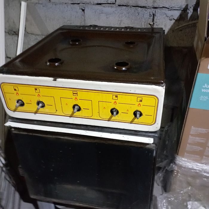 Газовая плитаб/ у