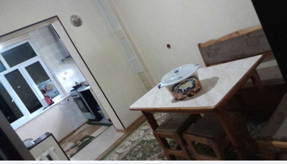 Сергели 6,3 хона 7 этаж срочно сотилади