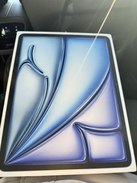 Ipad Air 13 inch (M2) 2024 года.