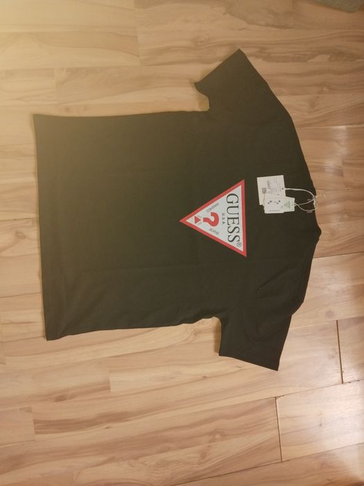 Мъжка тениска Guess 2XL нова