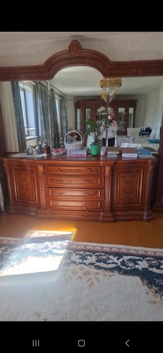 Продам классический мебельный гарнитур в отличном состоянии