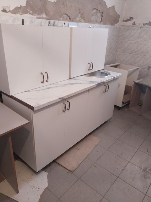 Продам новые кухни.