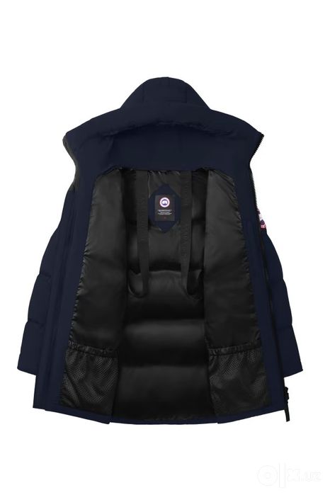 Оригинальные пуховики Canada Goose и другие