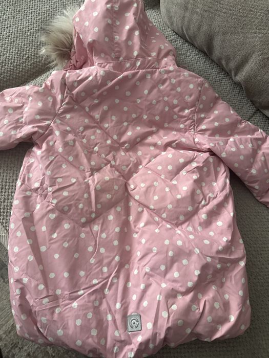 Продам куртку для девочки на рост 116-122