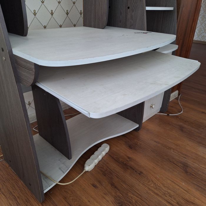 Компьютерный стол