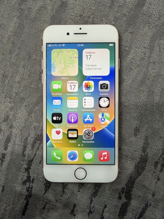 Продам Айфон 8 64гб gold/Iphone 8