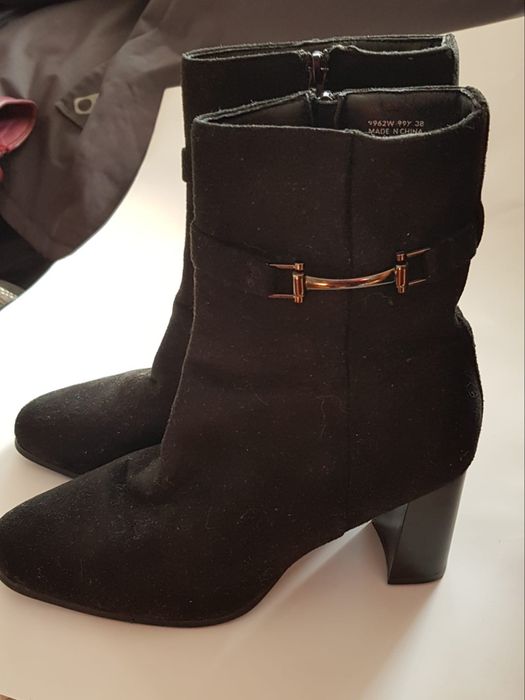 Cizme elegante si practice // SINSAY