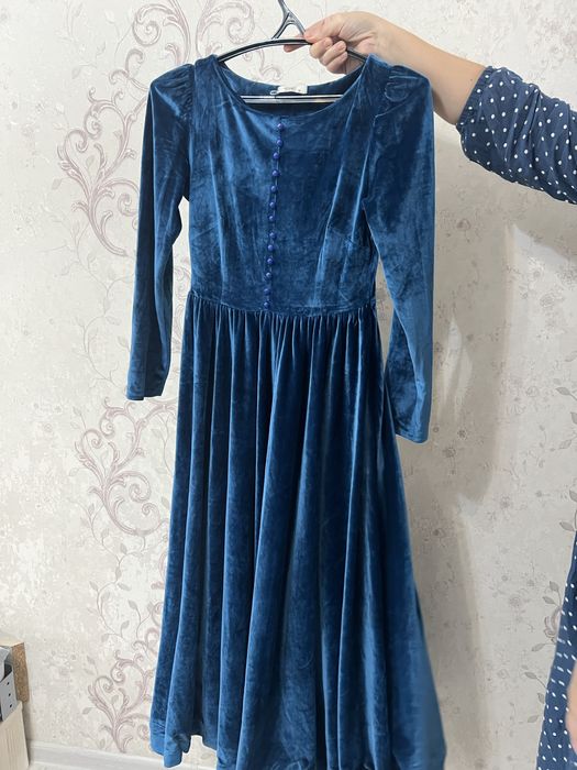 Платья вечерние…