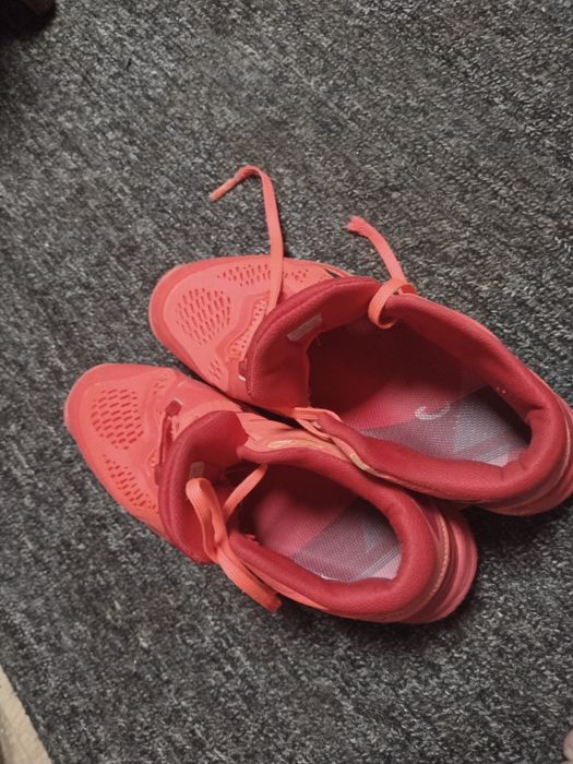 Кроссовки Assics 43-44 размер