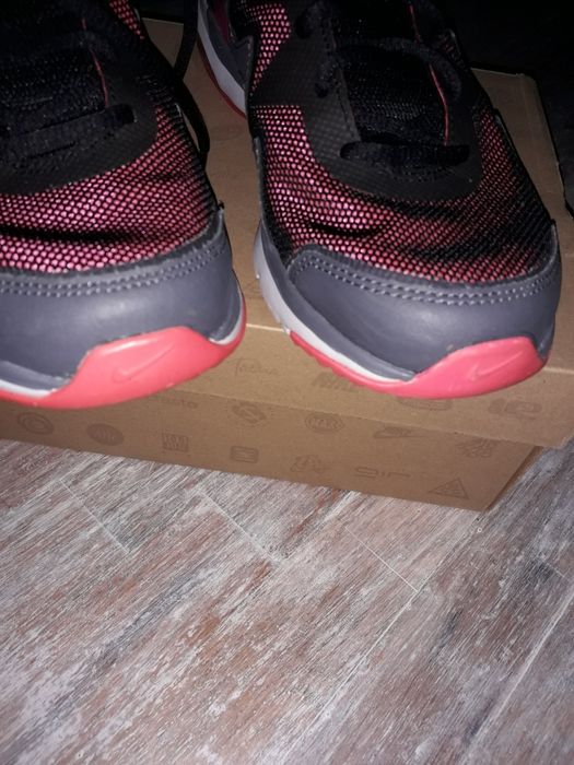 Маратонки Nike 38 и 40 н